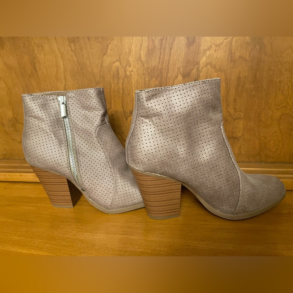 Naressa JustFab ankle dress boots sz 9 tan